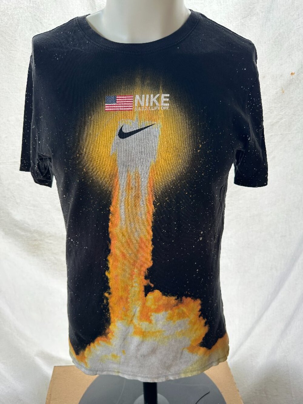 Nike Lift Off Men's Black Graphic T Shirt Size Medium Athletic Cut